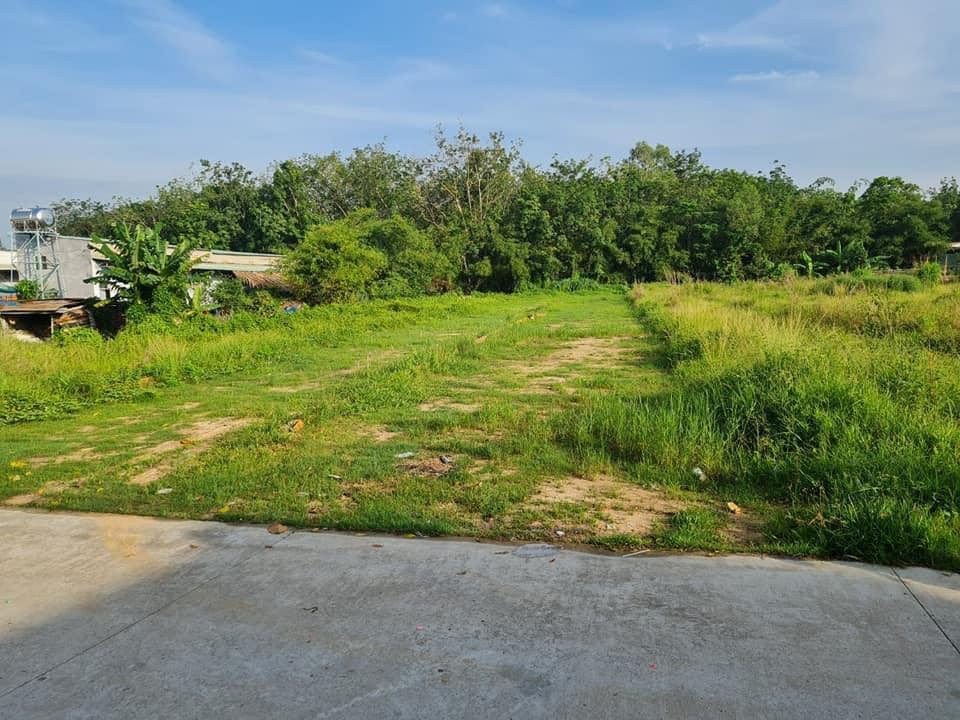 Bán đất 750m² có sẵn 300m² thổ cư ngang 15m giá 365 triệu/LÔ