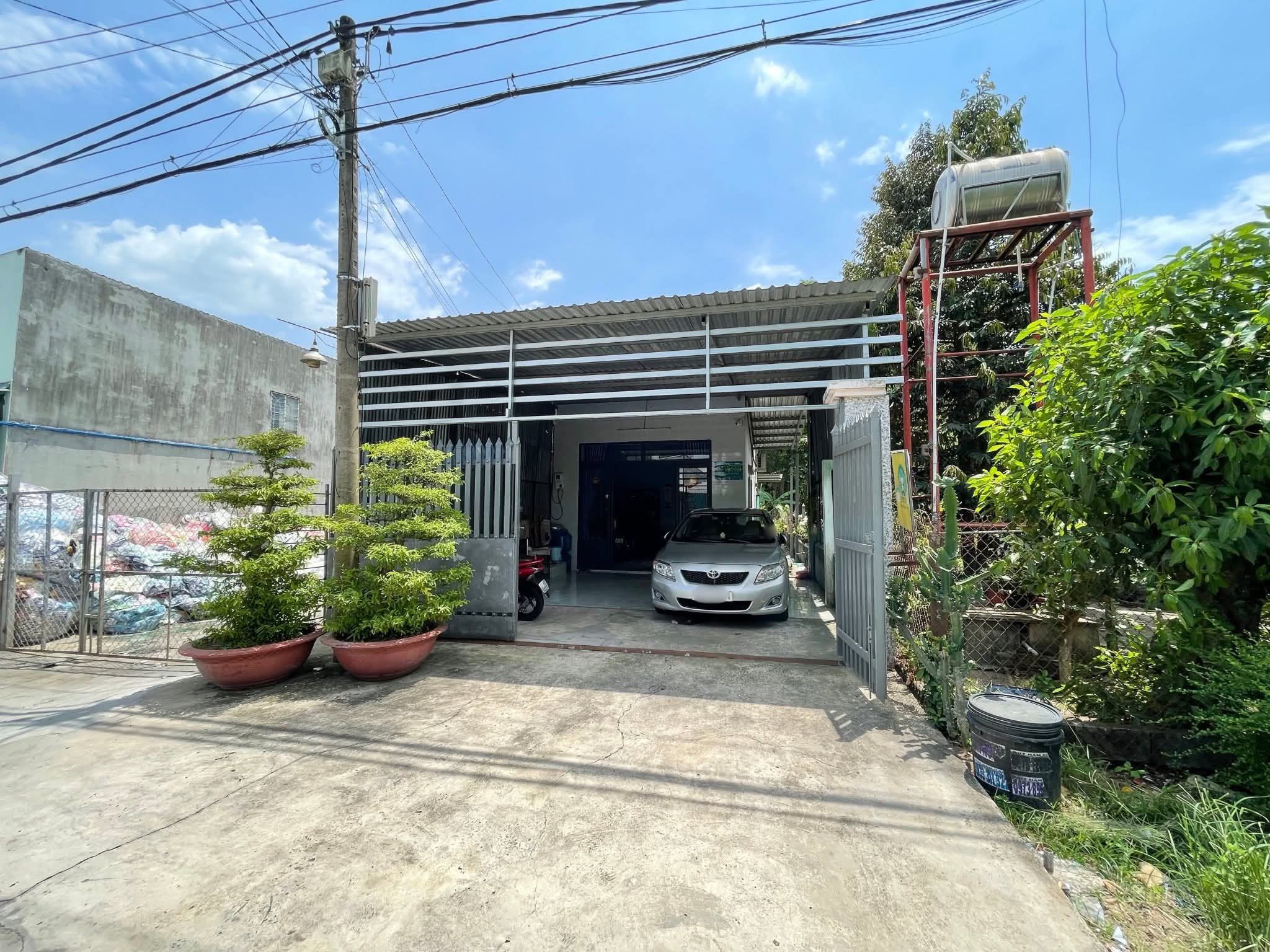 Bán nhà mặt tiền nhựa gần ngã tư Chợ đường Phạm Văn Cội và Nguyễn Văn Khạ xã Phú Hòa Đông Củ Chi TPHCM, DT: 6x42m.