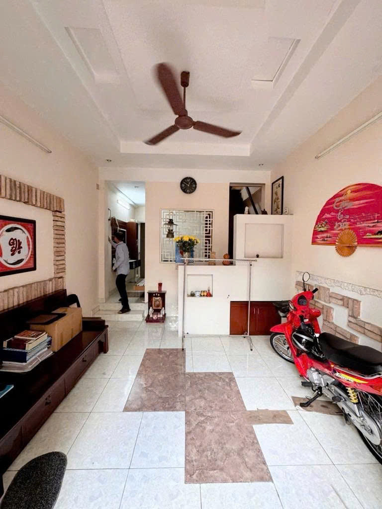 Bán nhà 2 tầng 72m2 - Gần Nguyễn Sơn, Đường số 5 - Chợ Bình Long - hơn 4 tỷ