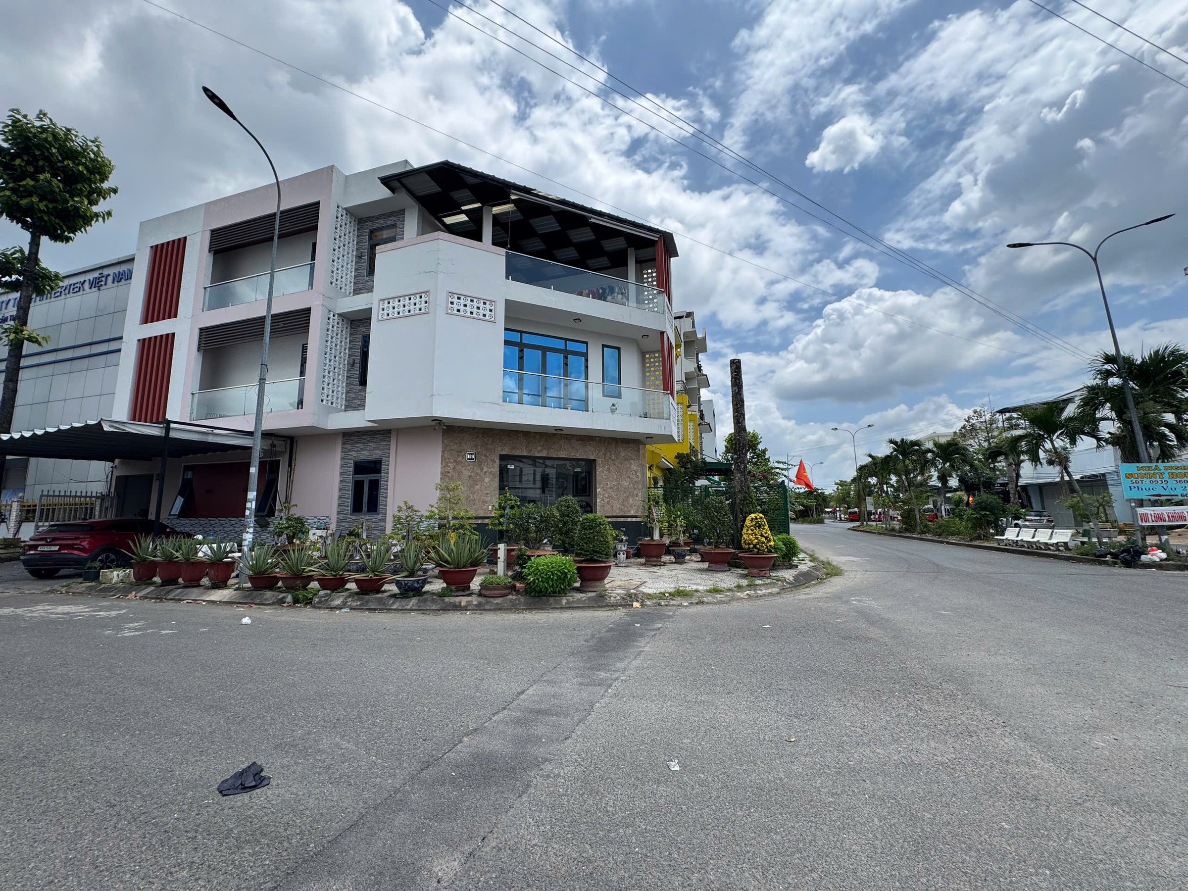 🌇🌇 NC :Căn nhà trệt 2 lầu góc 2 đường lớn thuộc KDC Nông Thổ Sản, Hưng Phú, Cần Thơ.