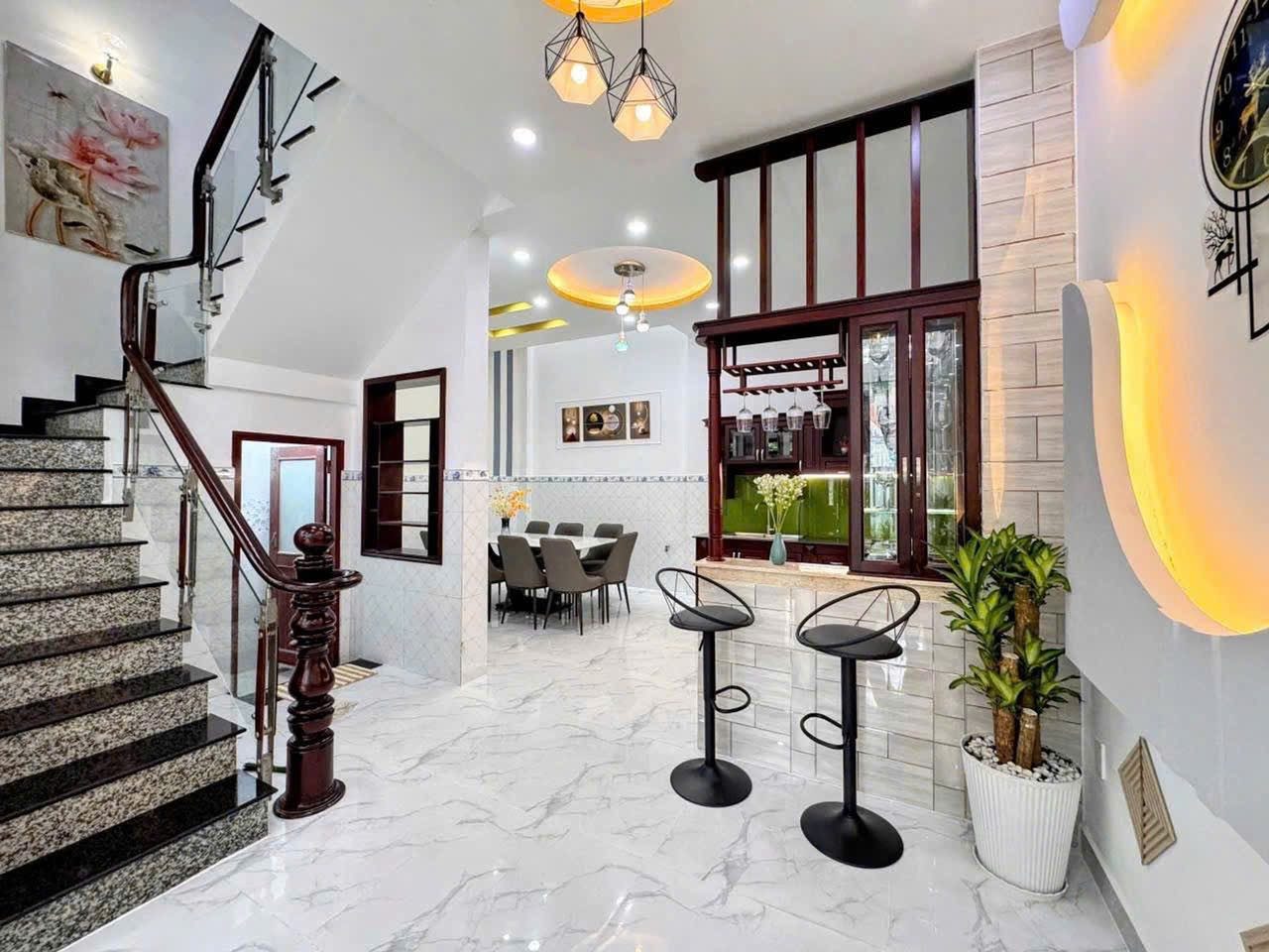 SIÊU PHẨM MẶT TIỀN BIỆT THỰ 96M² - NGANG 6M HIẾM - GẦN TÂN PHÚ - CHỈ 9,X TỶ
