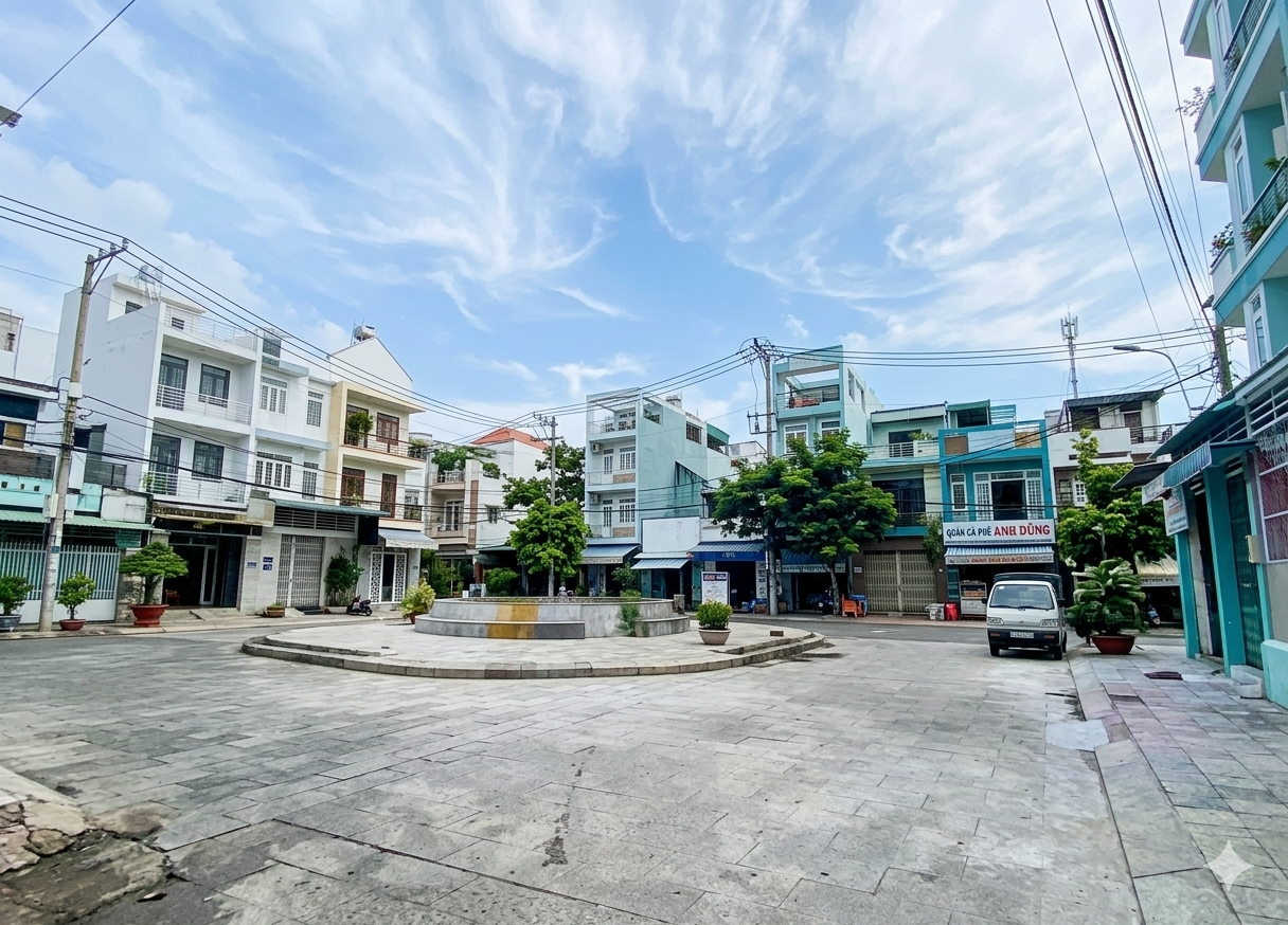 MẶT TIỀN KINH DOANH KHU TÊN LỬA 72M2 ĐƯỜNG 8M NHIK 7 TỶ 
-Khu phân lô Tên Lửa VIP bậc nhất quận , Vị trí đắc địa, giao thông thuận tiện, giáp ngay Quận 6.
-Hạ tầng đồng bộ: Đường nội bộ rộng 8m , lề đường 3m thông thoáng
-Diện tích : 4m X 18m , với 4 p