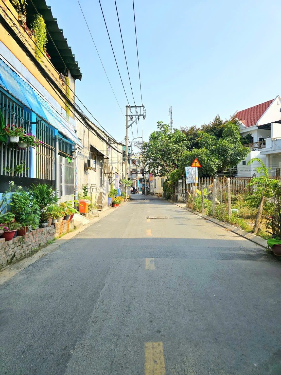 🚗 BÁN NHÀ 3 TẦNG - 104M2(4*26), HOÀN CÔNG - 4PN, 4WC - KHÔNG QH -  NHÀ HẺM XE HƠI - GẦN CHỢ, QL1K, GẦN LÀNG ĐHQG. P LINH XUÂN, THỦ ĐỨC.(6)