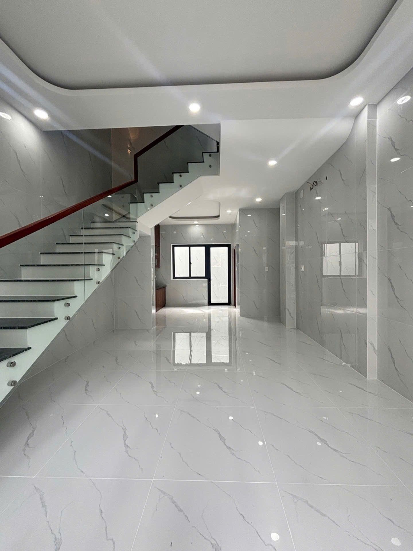 🚨🏡 NHÀ HXT 4 TẦNG MỚI-ĐẸP-HIỆN ĐẠI  62M2 CHỈ 5.X TỶ ĐƯỜNG SỐ SÁT VINHOMES Q9