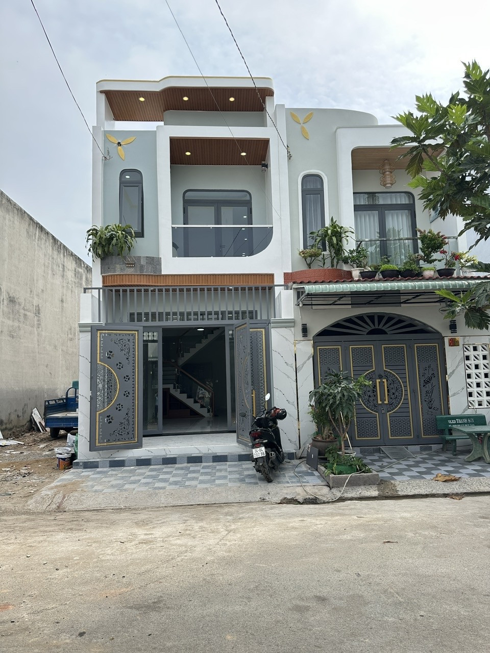 Bán nhà KDC Trần Anh đường số 6 gần ngay góc, nhà mới 3PN