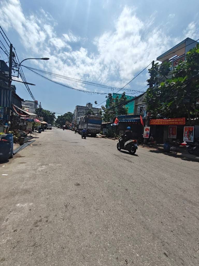 MẶT TIỀN KINH DOANH KẾ BÊN KHU TÊN LỬA 100M2 NGANG 5M NHIK 6 TỶ