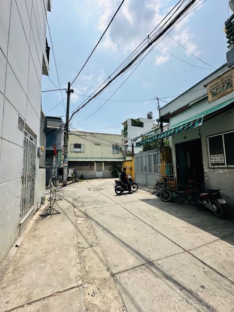 HXH CẤP 4 TIỆN XÂY MỚI Đ.SỐ 8 BÌNH TÂN