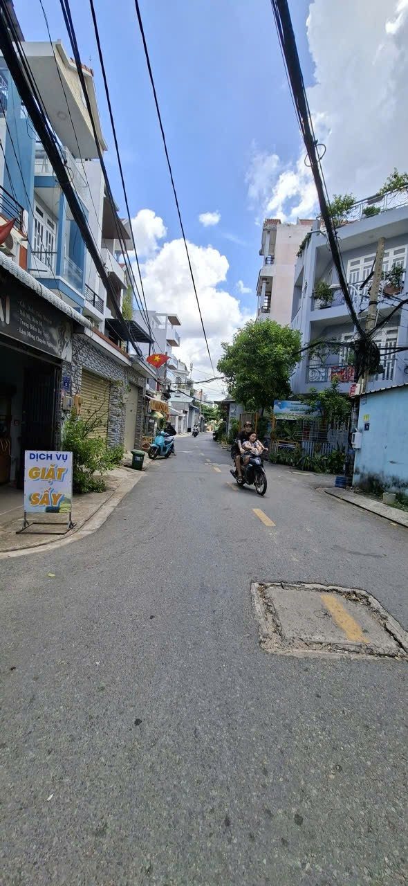 NHÀ ĐẸP 3 TẦNG  ĐƯỜNG SỐ 8 – BHHB-  BÌNH TÂN ( 66m²)