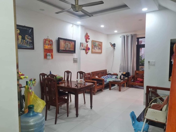 MẶT TIỀN 4 TẦNG Đ.SỐ 8 BÌNH TÂN