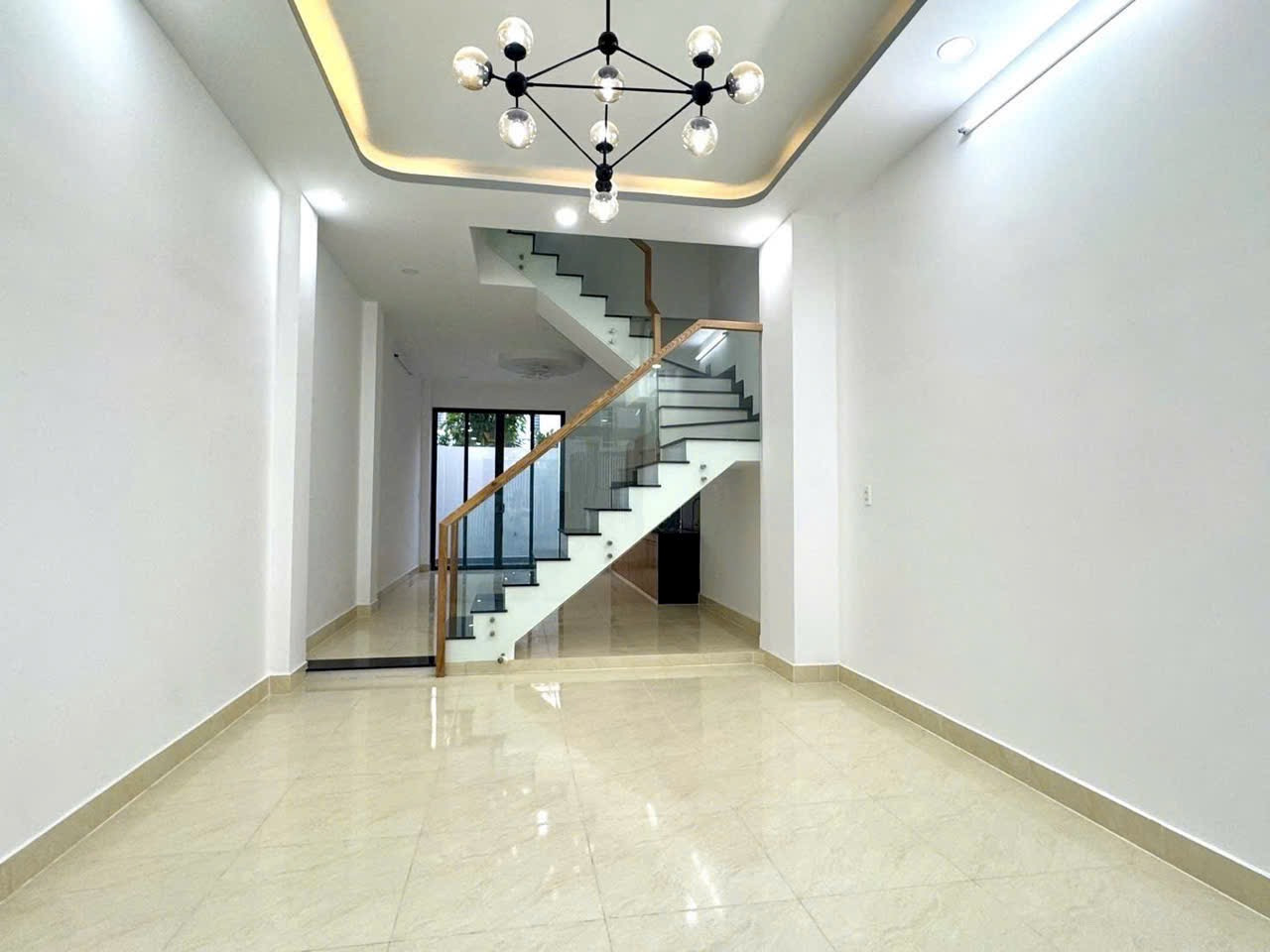 🚗 BÁN NHÀ 3 TẦNG MỚI - 64M2( 4*16), HOÀN CÔNG - 3PN, 4WC, GIẾNG TRỜI - NHÀ MỚI Ở NGAY - HẺM XE HƠI - GẦN CHỢ, UBND. P. LONG PHƯỚC, THỦ ĐỨC.( X)