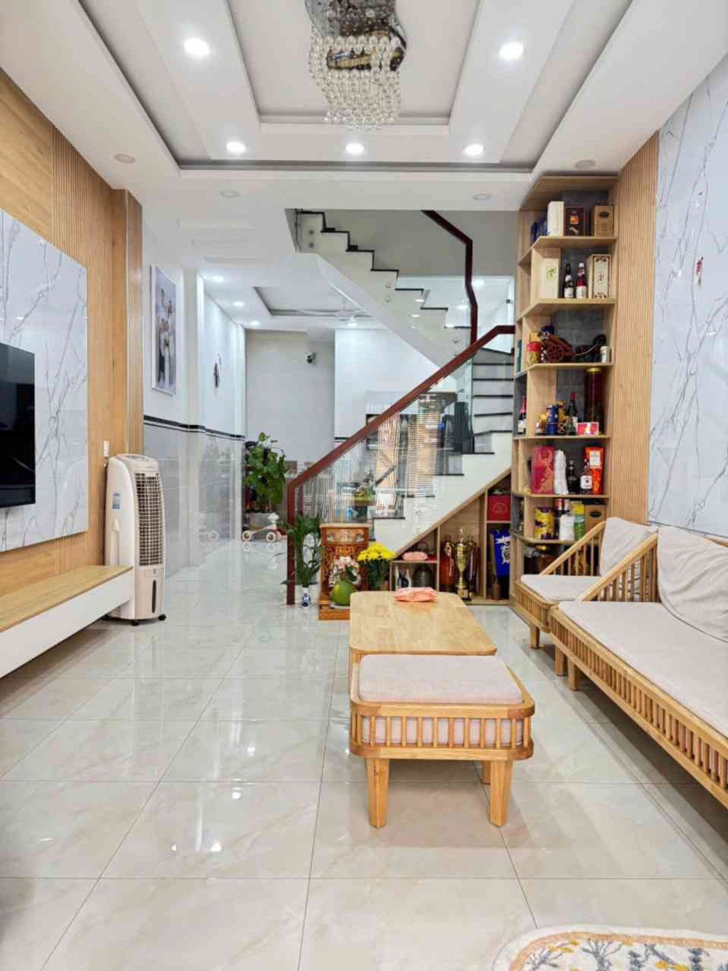 Bán Nhà 3 tầng Linh Đông Đg xe tải nhà đẹp full nội thất chỉ 6.5ti