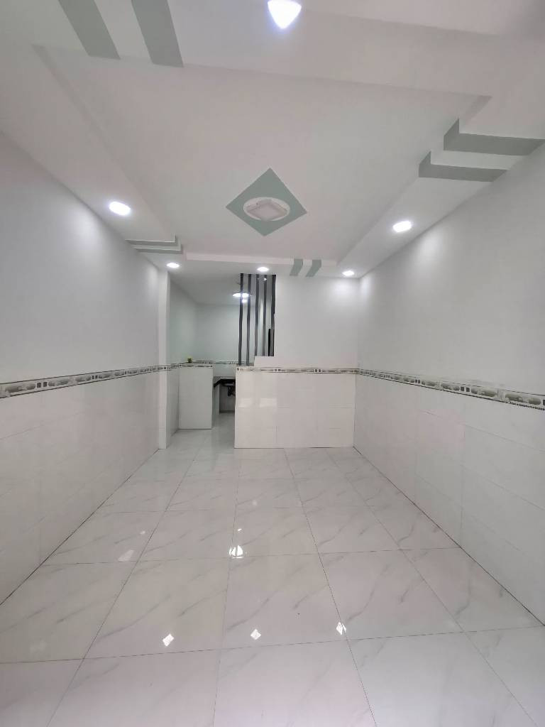 Bán nhà 2 tầng - 21m2 (3x7) - Ngay gần Nguyễn Thị Tú - Lê Trọng Tấn - Chỉ hơn 2 tỷ HCM