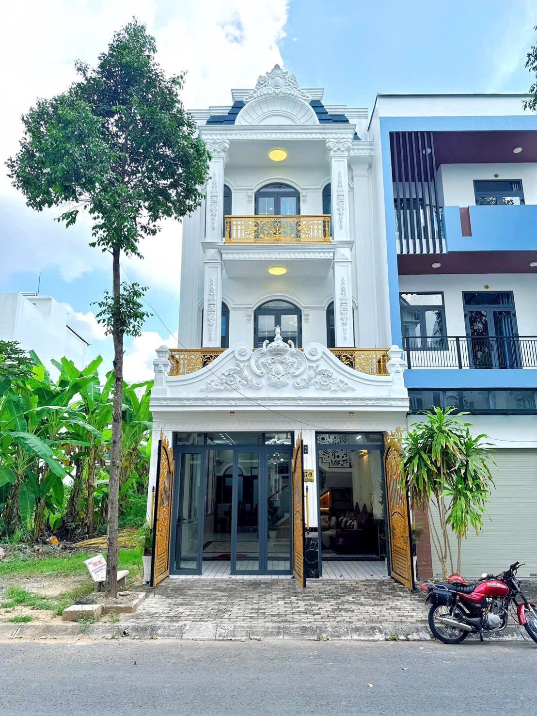✅✅BÁN NHÀ 1 TRỆT 2 LẦU + SÂN THƯỢNG - KDC NAM LONG 
• Giá: 6 tỷ 250 (Tl chính chủ)