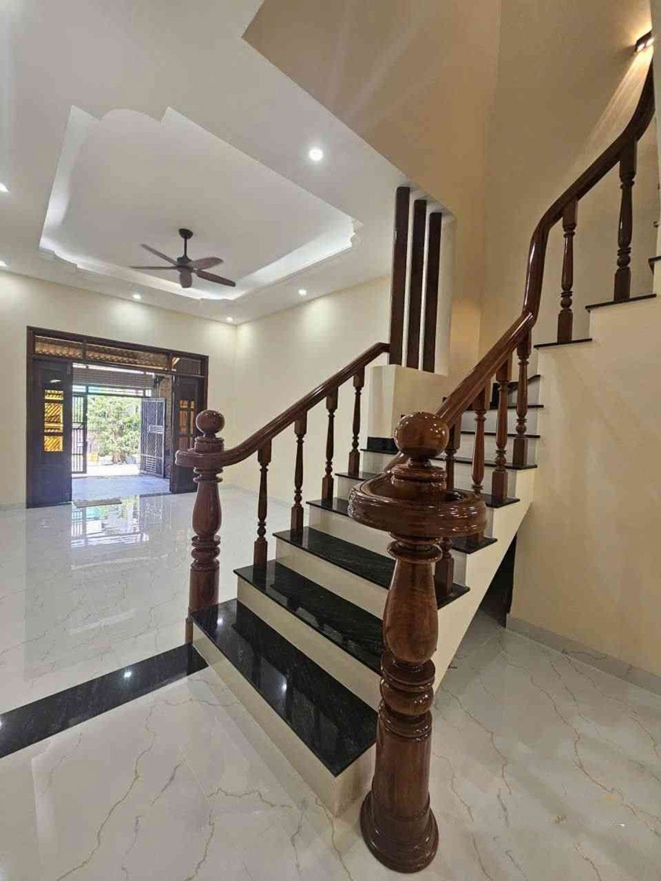 [K2538*] TÌM ĐÂU RA MẶT TIỀN KINH DOANH SÁT KCN BÌNH ĐƯỜNG GIÁ CHỈ 6.X TỶ?