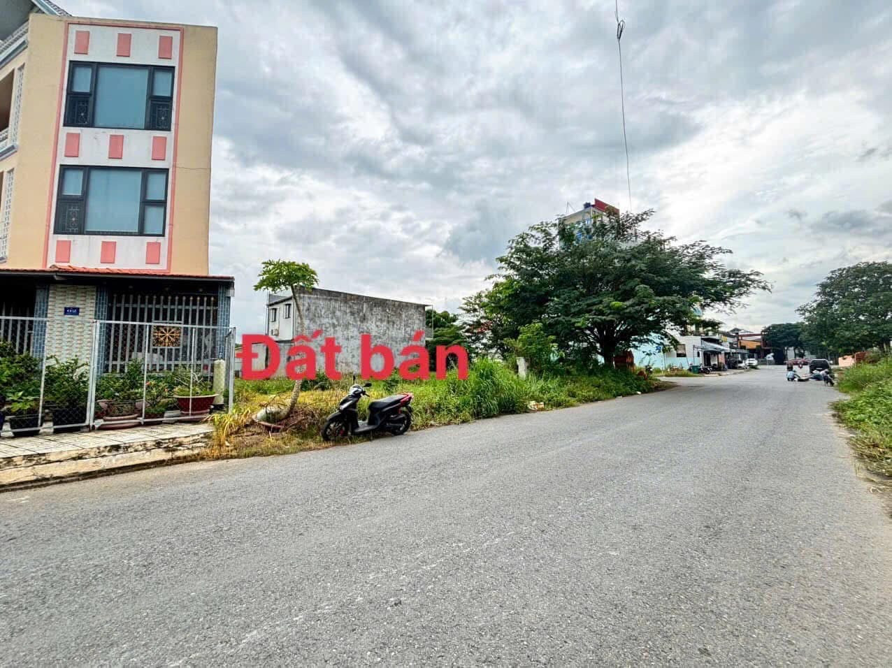 🌟 BÁN LÔ ĐẤT NỀN MẶT TIỀN ĐƯỜNG SỐ 9 – XÃ THANH PHÚ, TT BẾN LỨC
📐 Diện tích: 6 x 20m – thổ cư, đất vuông đẹp
💰 Giá chỉ: 1 tỷ 720 triệu