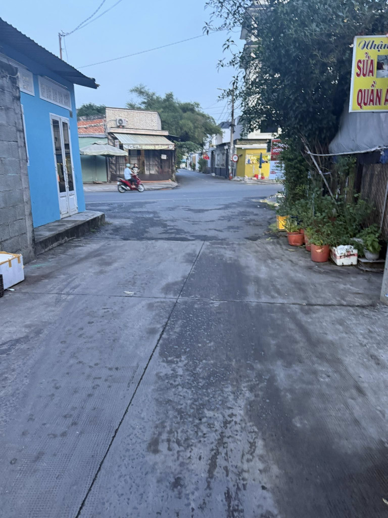 BÁN ĐẤT HẺM XE HƠI – TRUNG TÂM THỊ TRẤN HÓC MÔN – GIÁ CHỈ 3 TỶ 050 TRIỆU