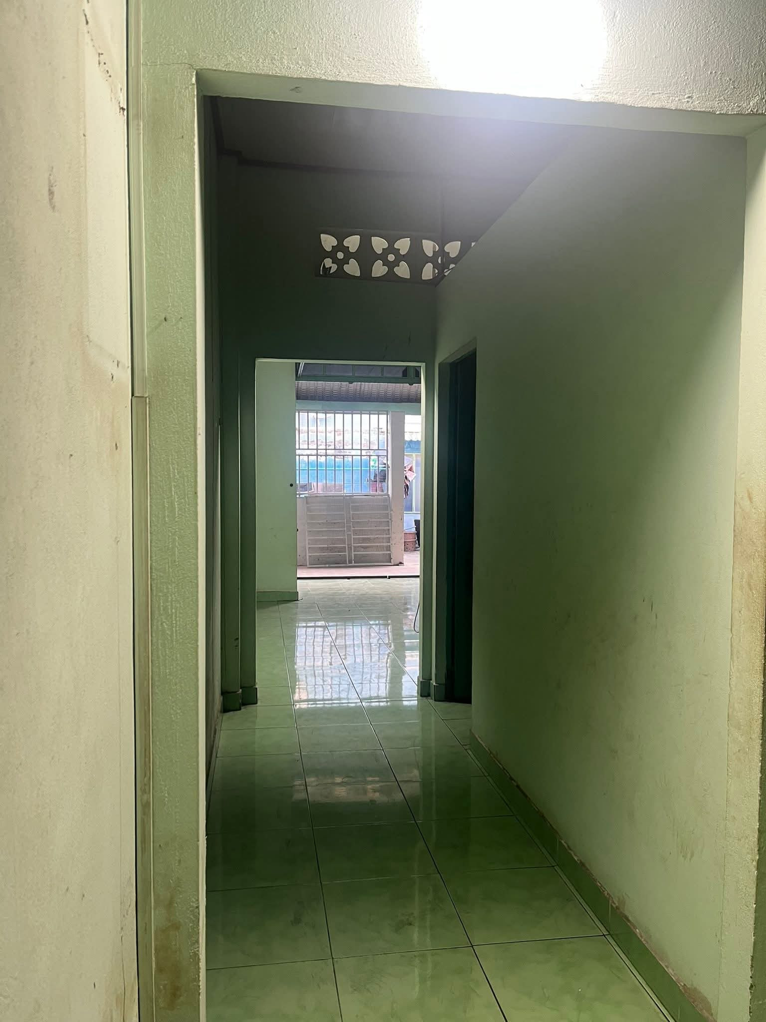 Bán nhà 4*15m sổ hồng riêng. Song hành. TT Hóc Môn cũ