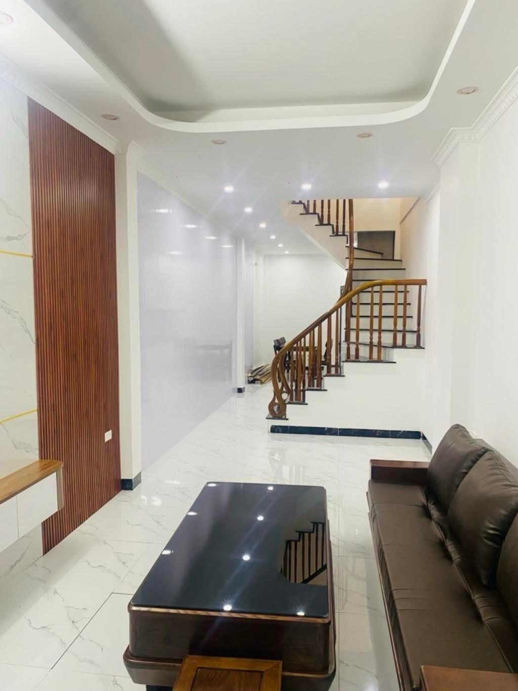 Bán Nhà Tạ Quang Bửu 38M² 5 Ngủ - 2 Mặt Thoáng - Gần 3 Đại Học Bách -Kinh-Xây/ Khai Thác Dòng Tiền Ổn Định - Chào 10,5 Tỷ