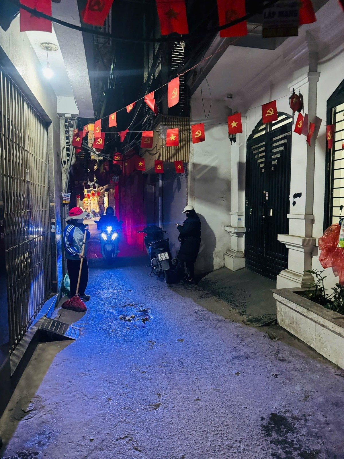 Bán nhà Tam Khương 61m² full thổ cư ngang 4m giá 23.5 tỷ tại Đường Tam Khương Phường Kim Liên (MUA/BÁN BĐS nhắn tin Zalo 0862299066)