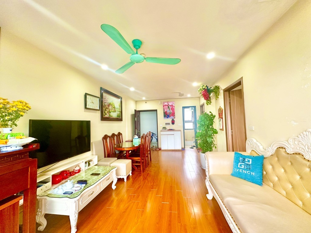 Bán chung cư nhà 67m² ngang 5m giá 5.3 tỷ Phường Hoàng Mai