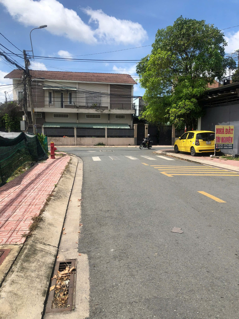 Bán đất mặt tiền Tân Hiệp 14, 96m2, giá 3.6 tỷ