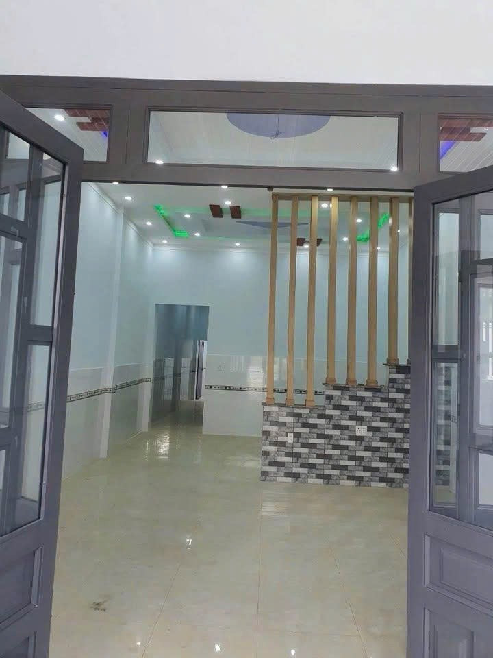 Giá ngộp cứu chủ cần bán căn nhà ngay Tân Hiệp Hóc Môn 60m2 sổ riêng sẵn 1ty 20 tr bao phí