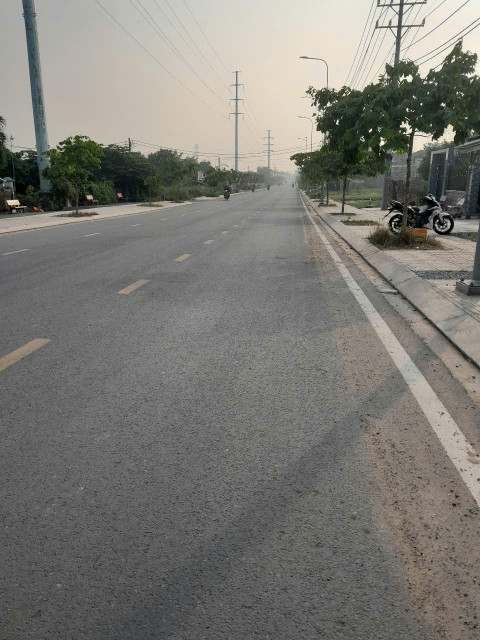 BÁN NHÀ XƯỞNG MẶT TIỀN TÂN HIỆP 9 – HÓC MÔN