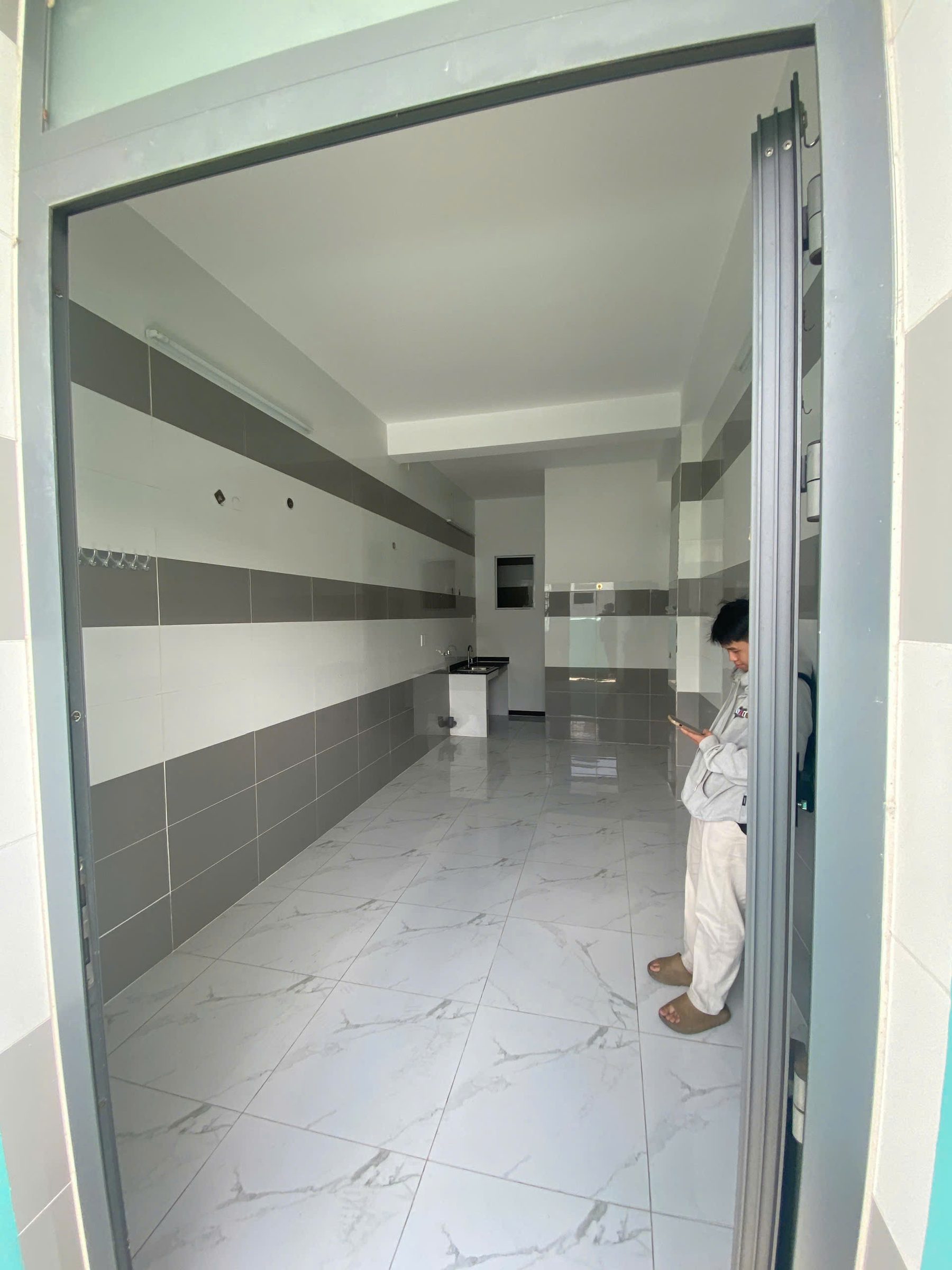 PHÒNG TRỌ RỘNG – SẠCH SẼ – KHÔNG CHUNG CHỦ  BÌNH LONG – TÂN HƯƠNG, TÂN PHÚ, HCM
