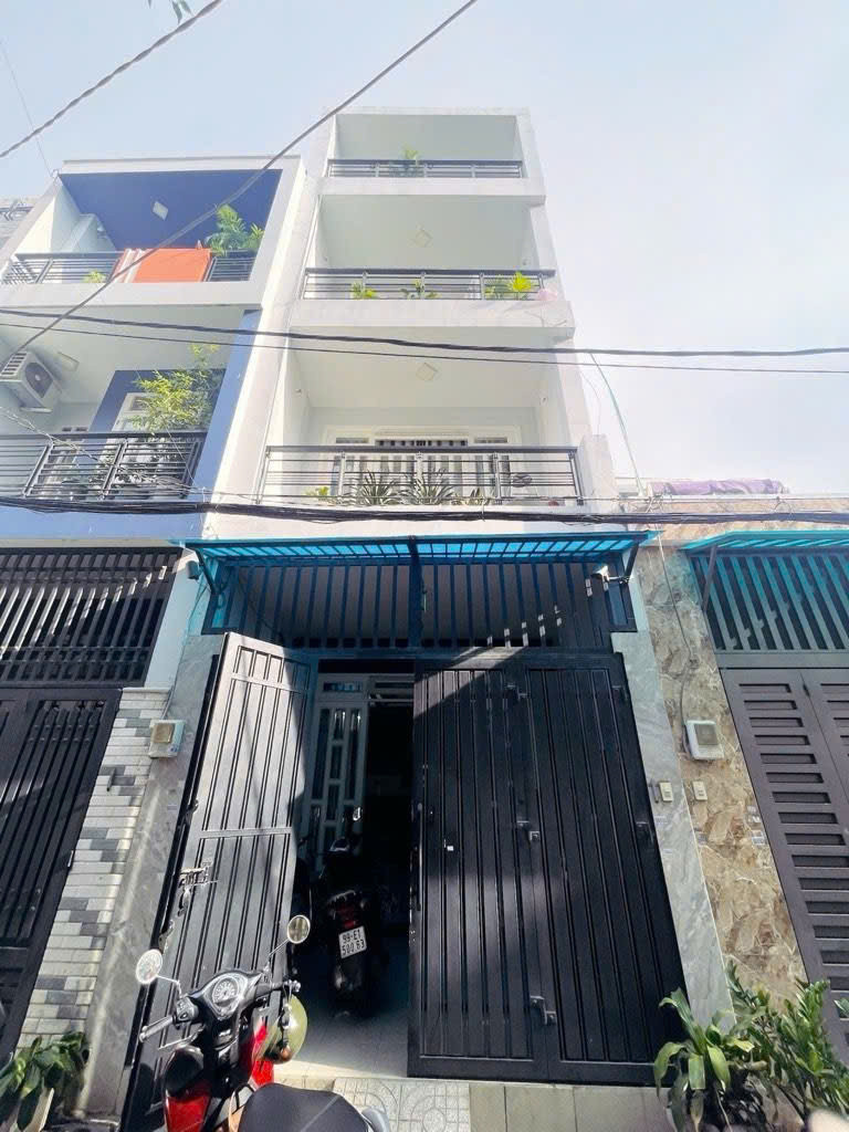 Chợ Tân Hương - DT: 72m2 (4mx18m) - HXH - Đúc 3 Lầu 4PN Nhỉnh 8 Tỷ TL Mạnh