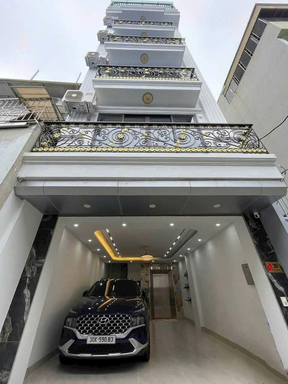 Tân Mai, Hoàng Mai, 60m2, 17.9 tỷ, 7 tầng thang máy, ô tô vào nhà, gần phố