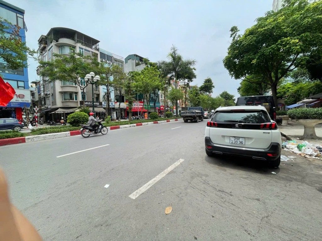 Bán nhà Tân Mai 30m 5 tầng dân xây chắc chắn, giá 6,8 tỷ