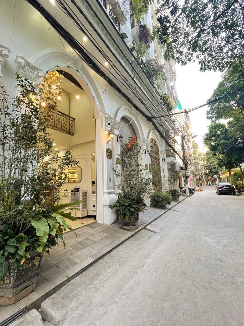 Bán nhà View hồ Đền Lừ, Tân Mai, Hoàng Mai, một nhà ra phố, 7 tầng thang máy, ô tô vào nhà, 18 tỷ.