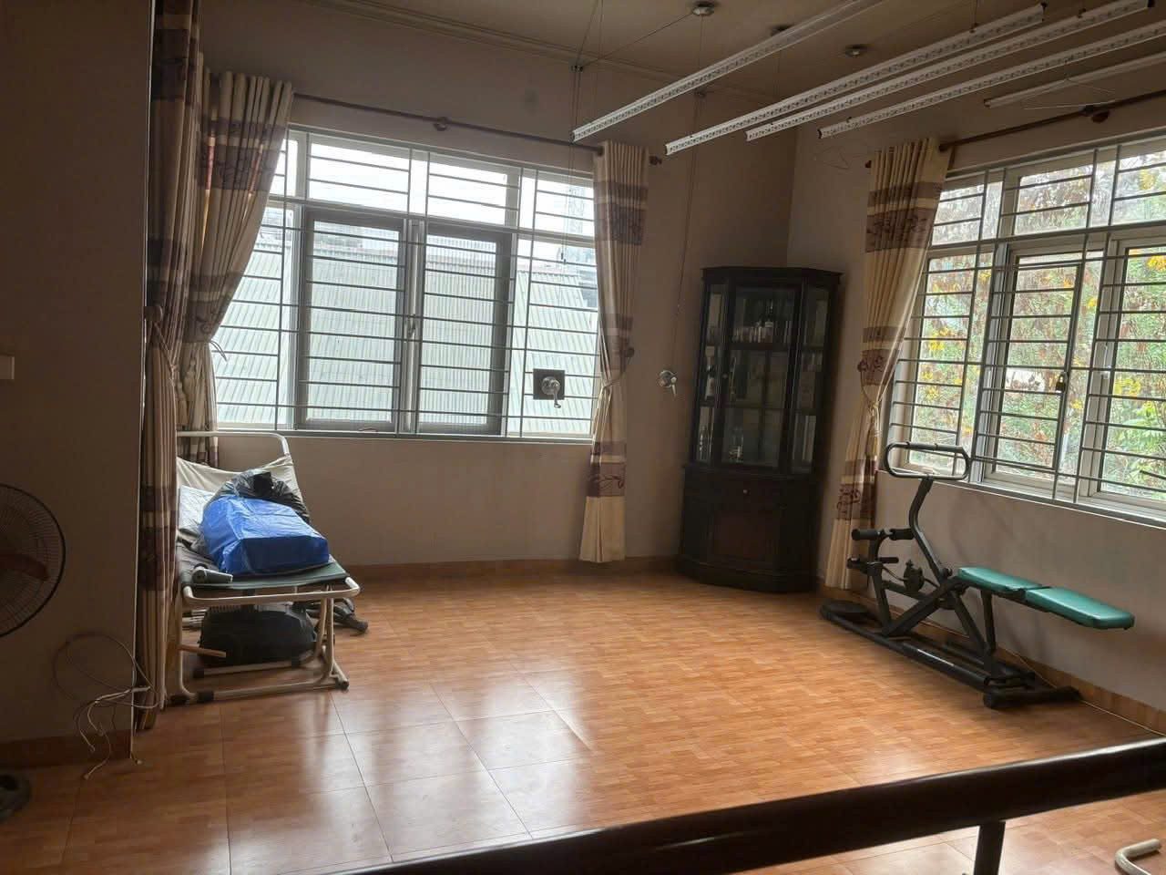 CHO THUÊ TÂN MAI, Ô TÔ, KINH DOANH, DIỆN TÍCH RỘNG 90M 4 TẦNG, 18TR 0903258273