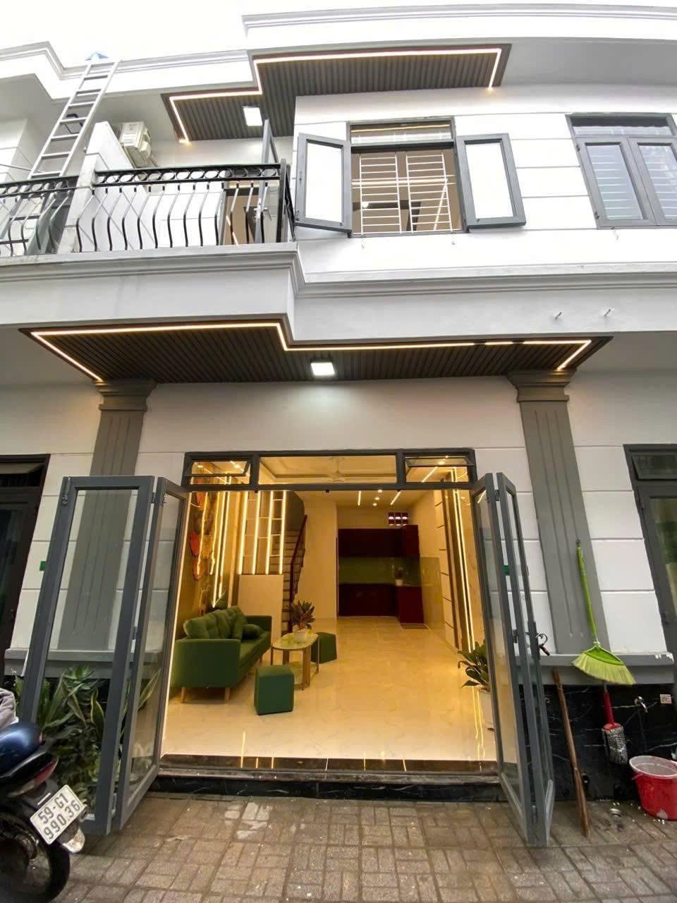 Nhà 26,4m² thổ cư chỉ 1,18 tỷ Đường Tân Thới Hiệp 20 gần siêu thị Metro, có 2PN 2WC. Giá còn bớt