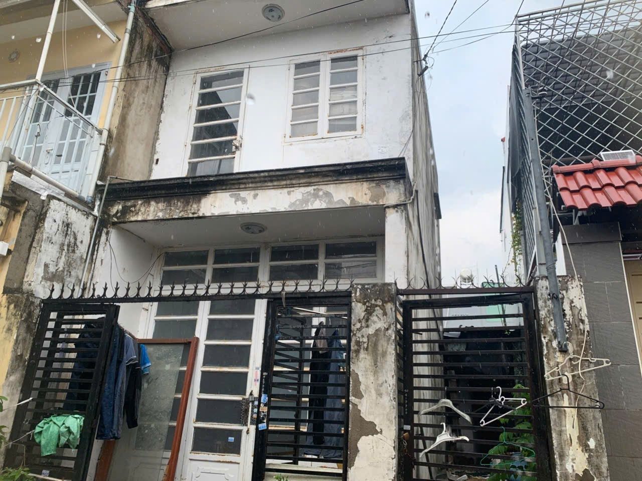 Bán nhà 100m² full thổ cư ngang 5m giá 5.2 tỷ tại Đường Tân Thới Nhất 8 Phường Đông Hưng Thuận