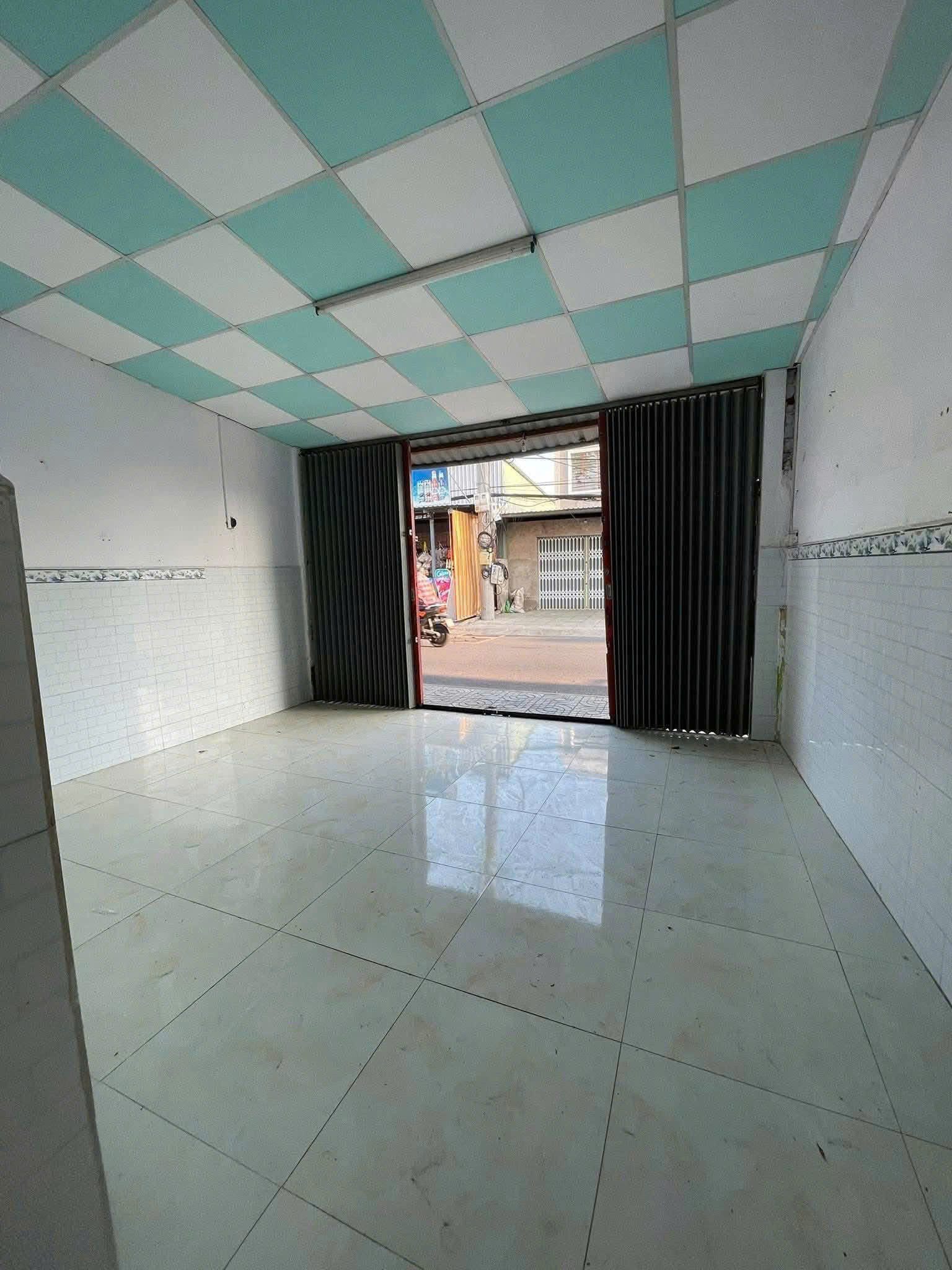 Mặt tiền nhựa kinh doanh được ngay Tân Thới Nhì Hóc Môn 820 Triệu