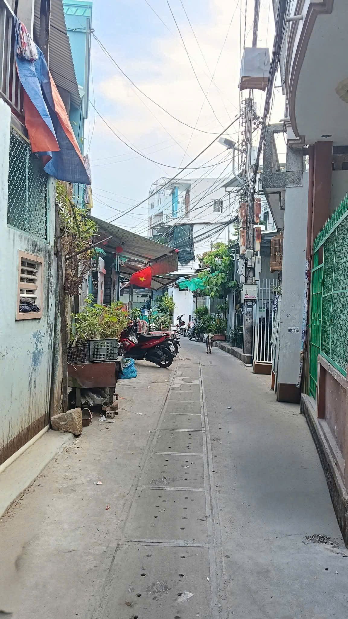 Nhà mặt tiền đường Tân Trang – gần khu chợ Đầm, gần biển - Nha Trang