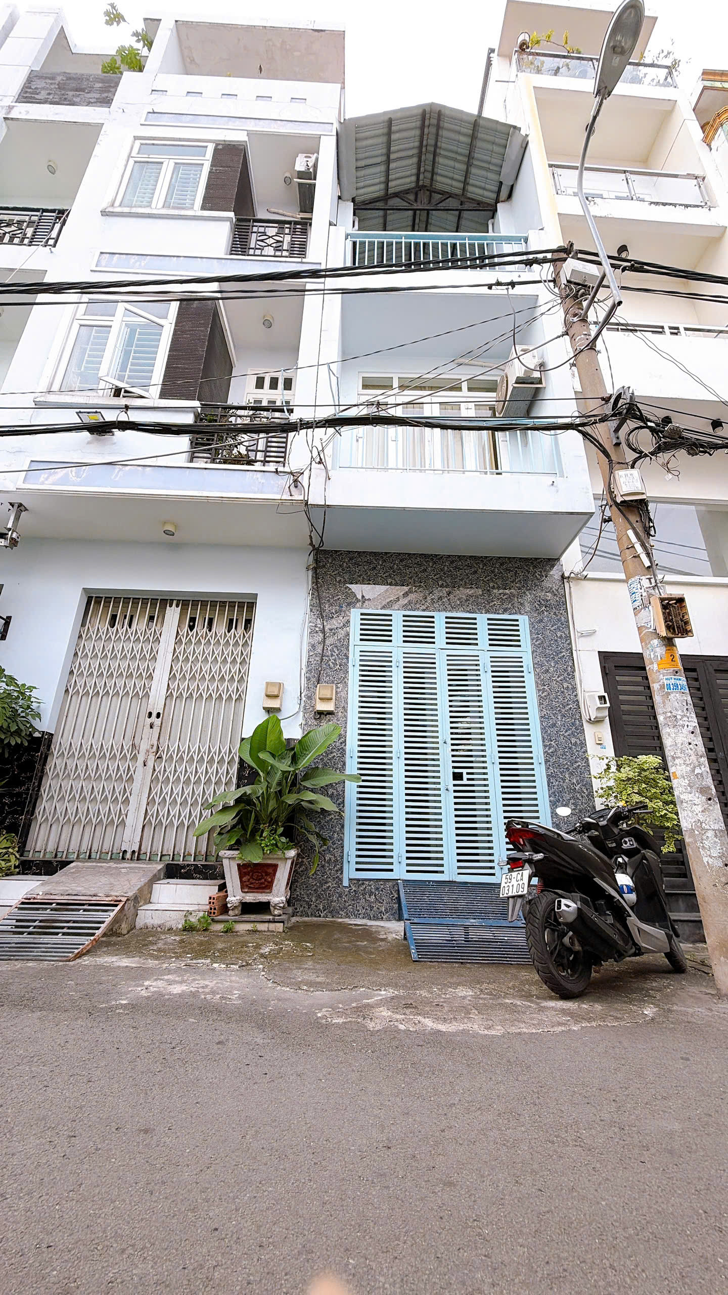BÁN NHÀ MẶT PHỐ 3 TẦNG 90m2 CHỈ 7,6 TỶ