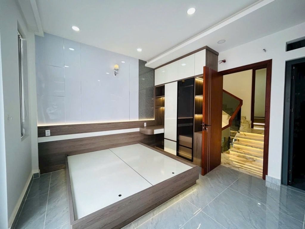 XE HƠI NGỦ 5 TẦNG TÂY LÂN -BÌNH TÂN