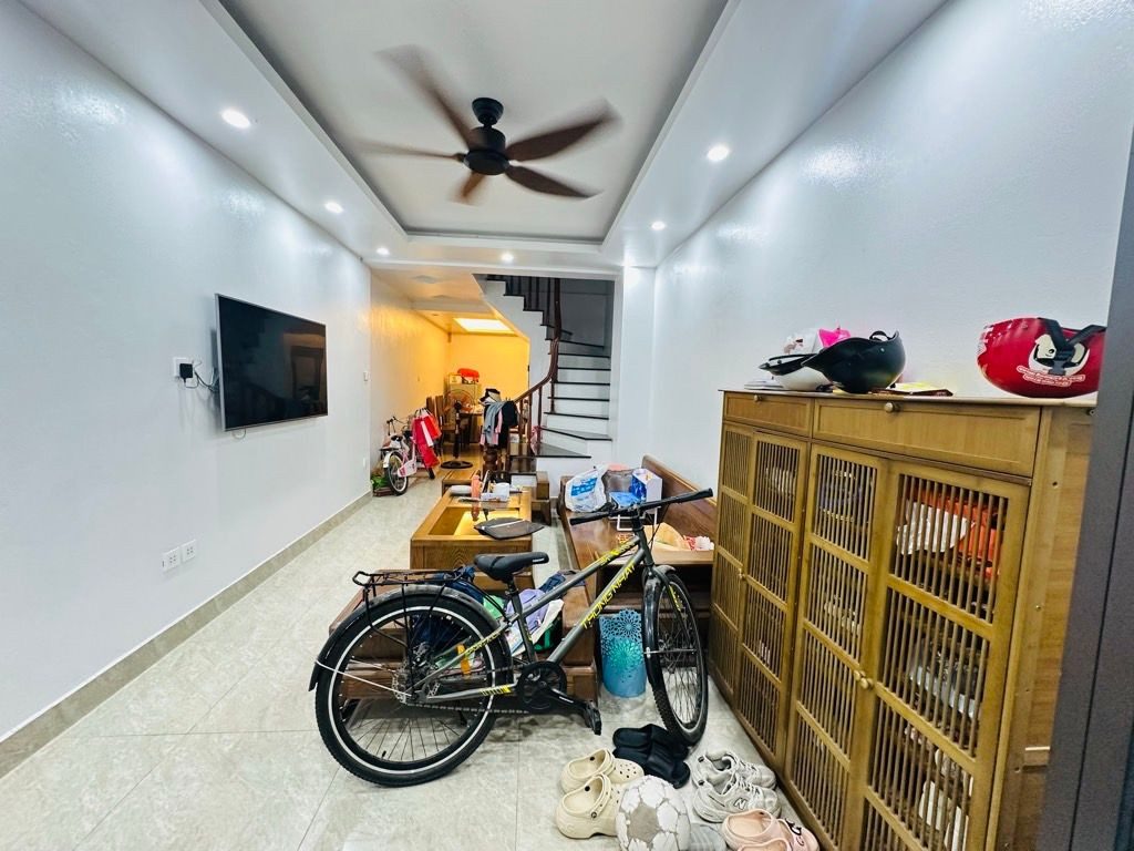 Nguyễn lương Bằng, 36 m x 4TẦNG x Mt 3.4, ngõ nông, thông sáng, an Ninh tốt
