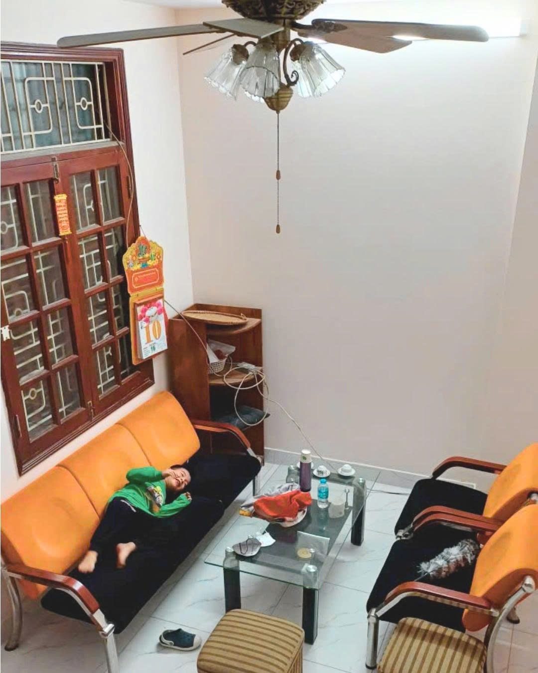 Cho thuê nguyên căn Ngõ 218 Tây Sơn- Đống Đa
Diện tích: 30m² x 4 tầng-13tr/1tháng