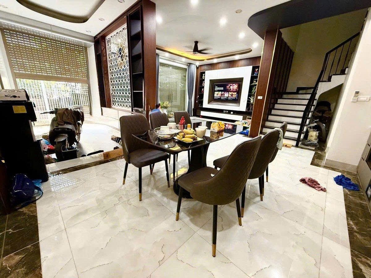 BÁN NHÀ TÂY TỰU BTL. LÔ GÓC. Ô TÔ ĐỖ CỬA. 75M² 3 TẦNG NGAY ĐH CÔNG NGHIỆP HN CS2 -12.6 TỶ