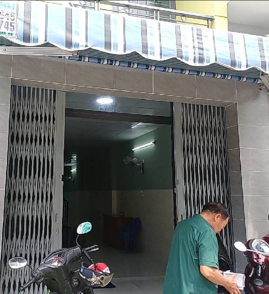 Bán nhà Tên Lửa 53m2 nhỉnh 5 tỷ, 1 phút đến cửa Aeon Mall, hẻm xe hơi thông