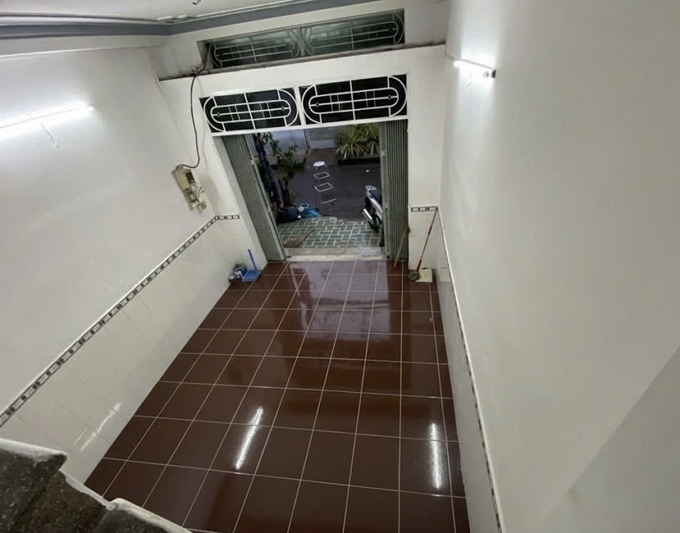 Bán Nhà Đẹp khu TÊN LỬA (4x12M )Ô TÔ NGỦ TRONG NHÀ GIÁ 7.2 TỶ