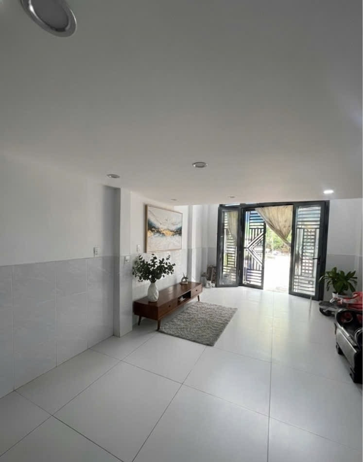 BÁN NHÀ 2 MẶT TIỀN TÊN Lửa(60M2)3 TẦNG,Ô TÔ NGỦ NHÀ,GIÁ 8 TỶ(kk0802)