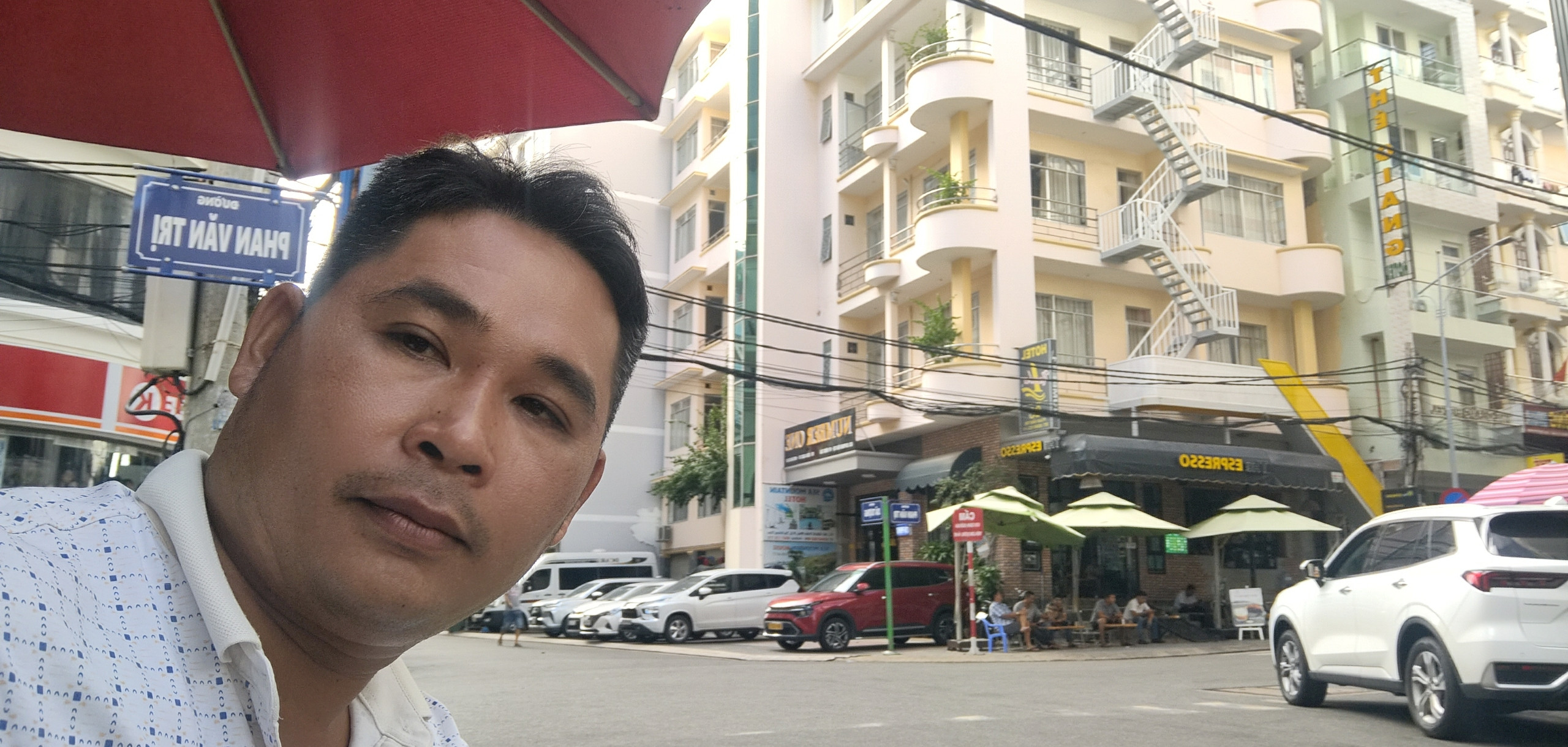 BÁN KHÁCH SẠN 50 PHÒNG KHU TÊN LỬA - DOANH THU 350 TRIỆU/THÁNG - GIÁ 75 TỶ