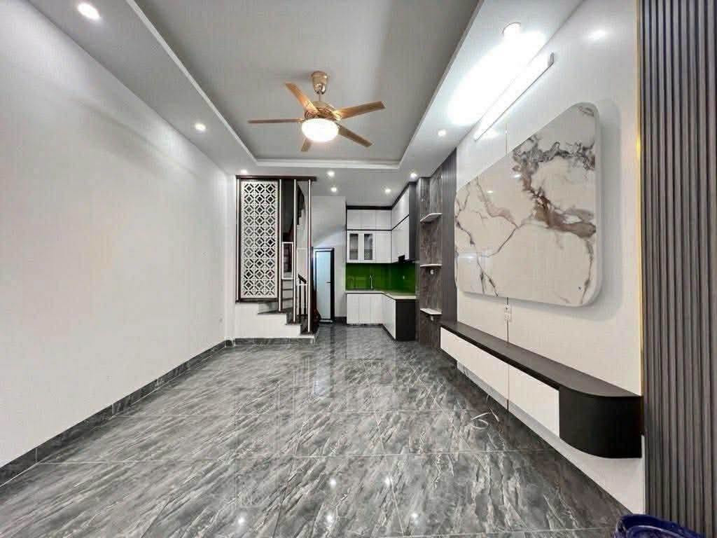 Bán Nhà Thạch Bàn, Long Biên, 32m2, 5T giá 7,05 tỷ Ngõ thoáng, ô tô đỗ gần
