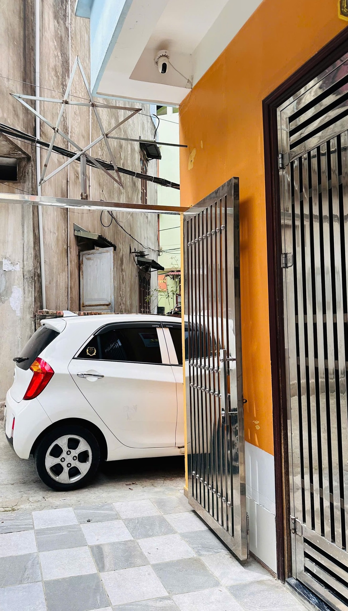 Bán Nhà Thạch Bàn, Long Biên 33m2, 5T chỉ 6,1 tỷ (ngõ thoáng, ô tô cách 10m)