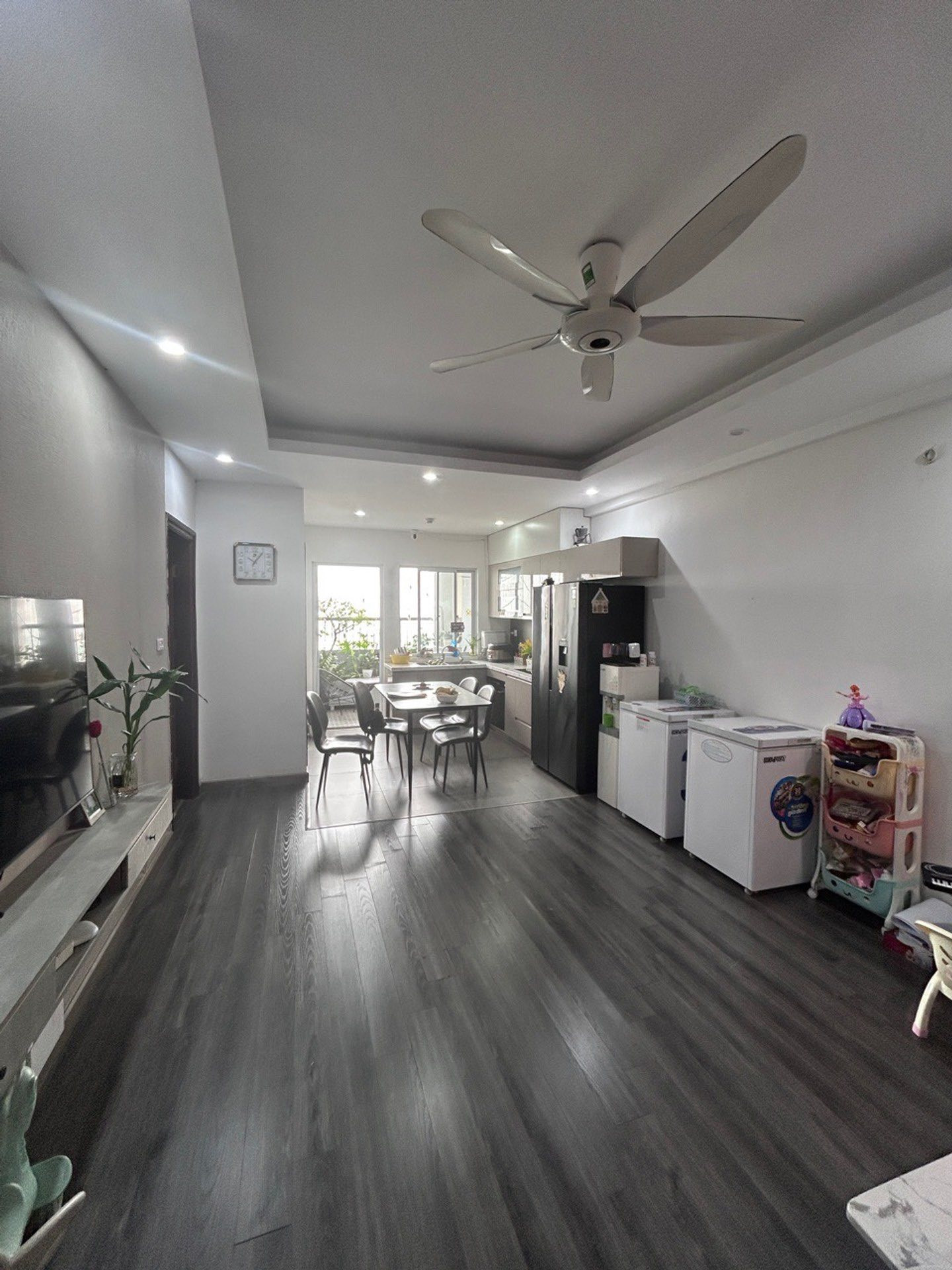 Bán Chung Cư CT2A Thạch Bàn, Long Biên 70m2, 2 ngủ, 2wc, chỉ 4,6 tỷ (sổ sẵn giao dịch)