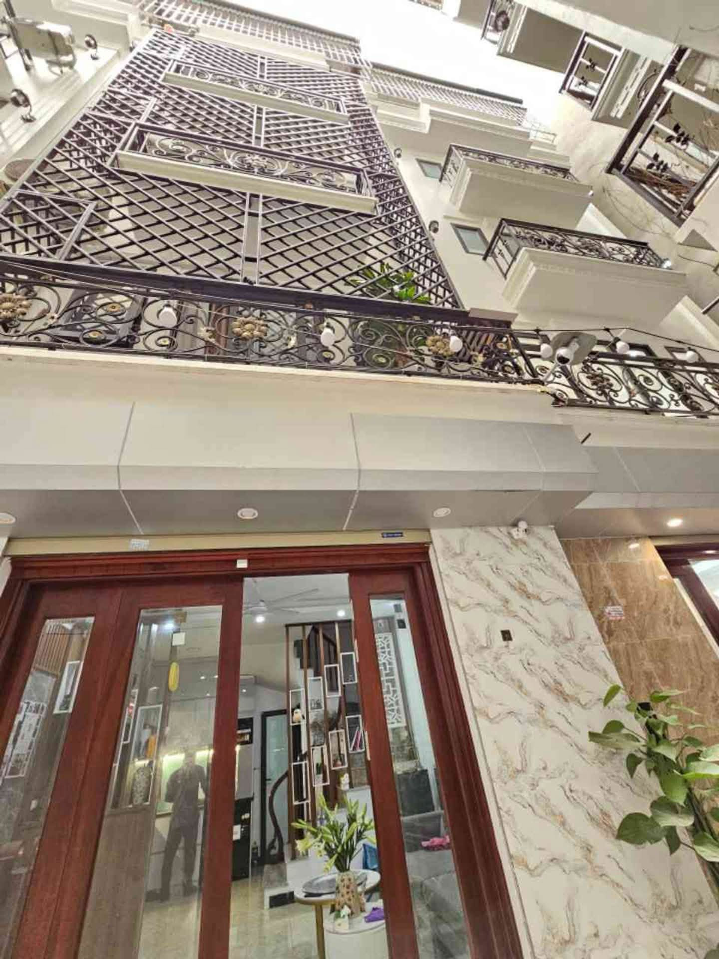 BánBÁN NHÀ THẠCH BÀN,LONG BIÊN 36M2, 5T ĐẸP, ĐỦ NỘI THẤT,GIÁ CHỈ 6,68 TỶ